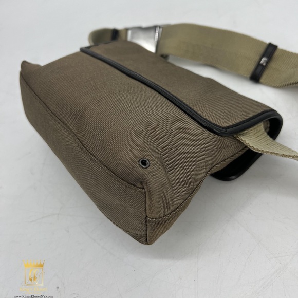 🤎SOLD🤎Gucci belt bag - Picture 8 of 14